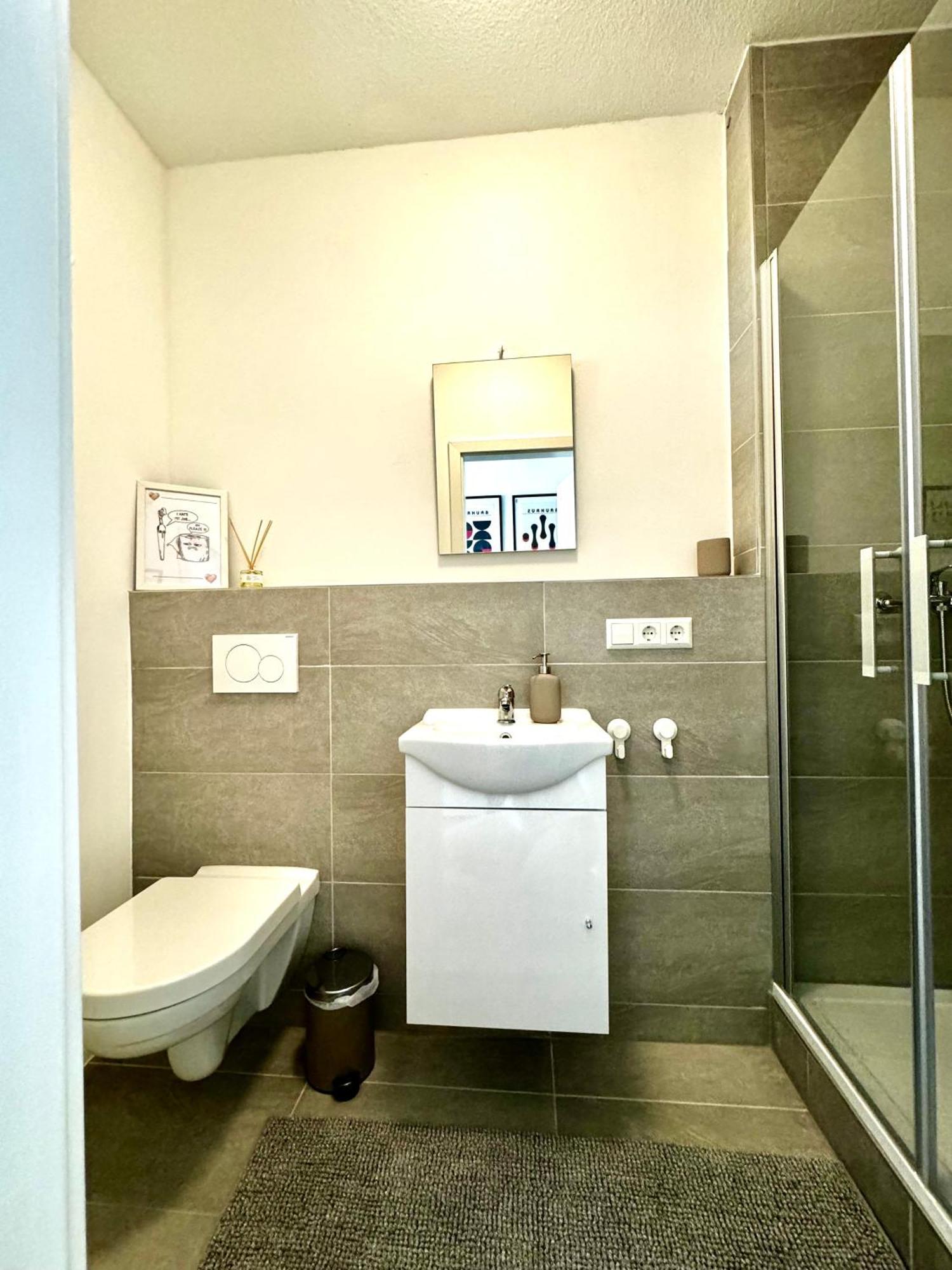 Room107 Im Herzen Von Ma Seckenheim Mannheim Ngoại thất bức ảnh