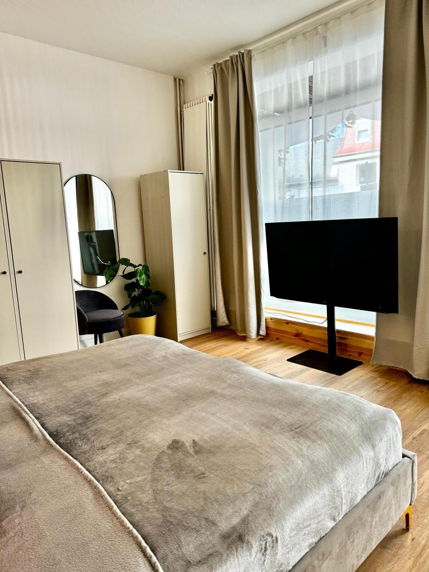 Room107 Im Herzen Von Ma Seckenheim Mannheim Ngoại thất bức ảnh